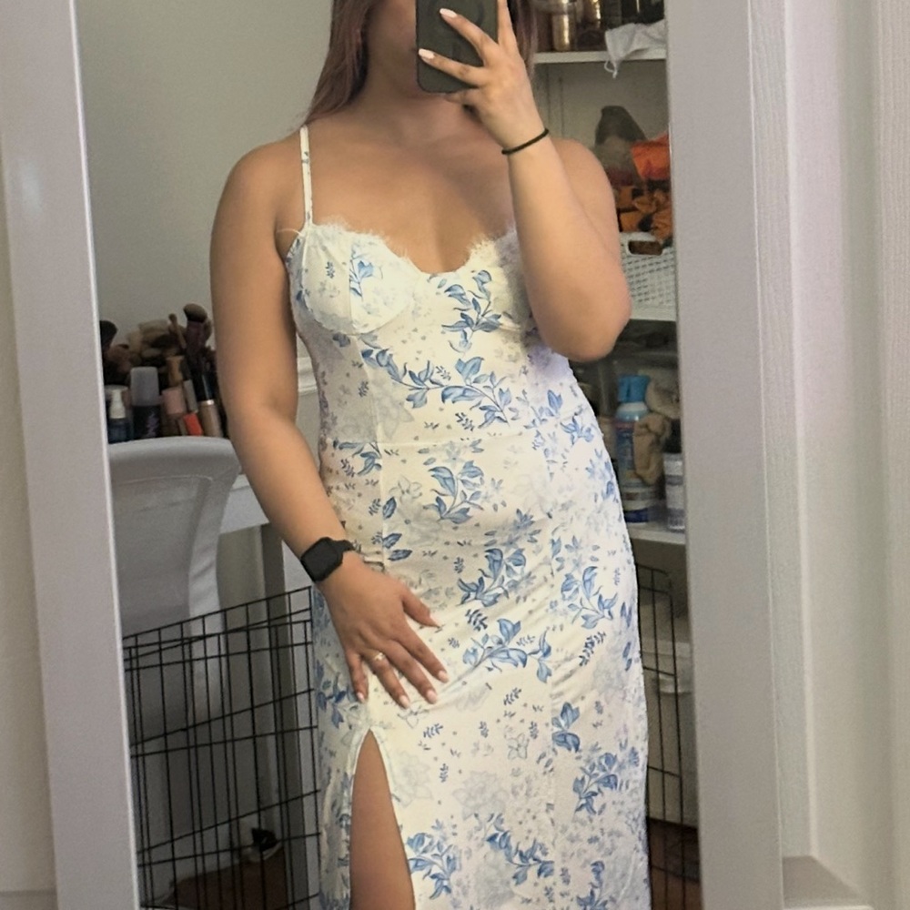 Chic Blue Floral Midi Dress